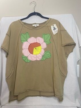 NWT Easel Short Sleeve Flower Patch, 🚪🚪SEE NOTE🚪🚪FADED OLIVE , Sm, Med, Large